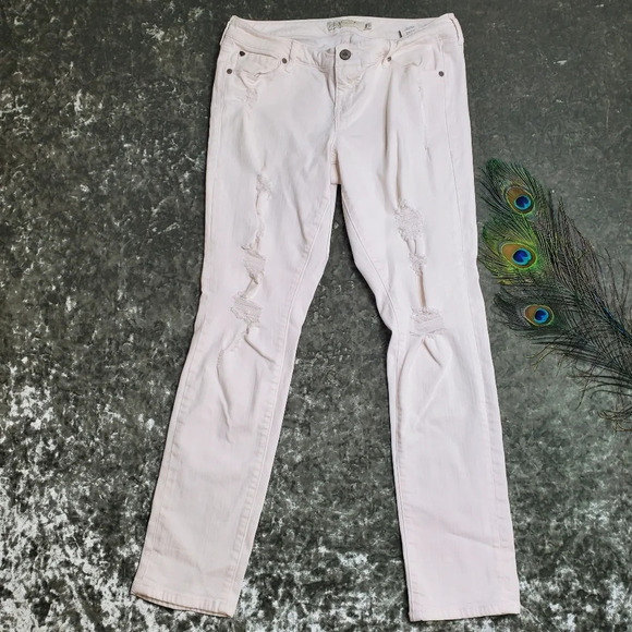Torrid White Distressed Jeans - Picture 1 of 7